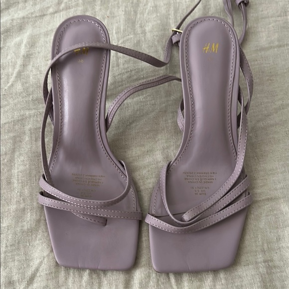 H&M Square Toe Heel with Ankle Strap - Picture 1 of 3